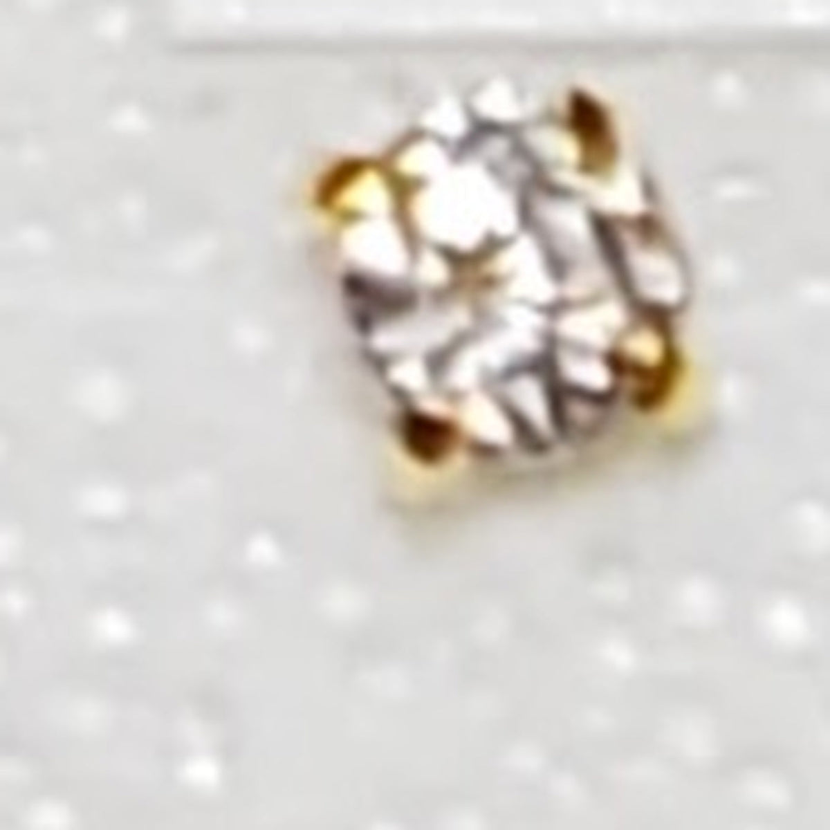08N large square prong L-shaped nose stud in gold