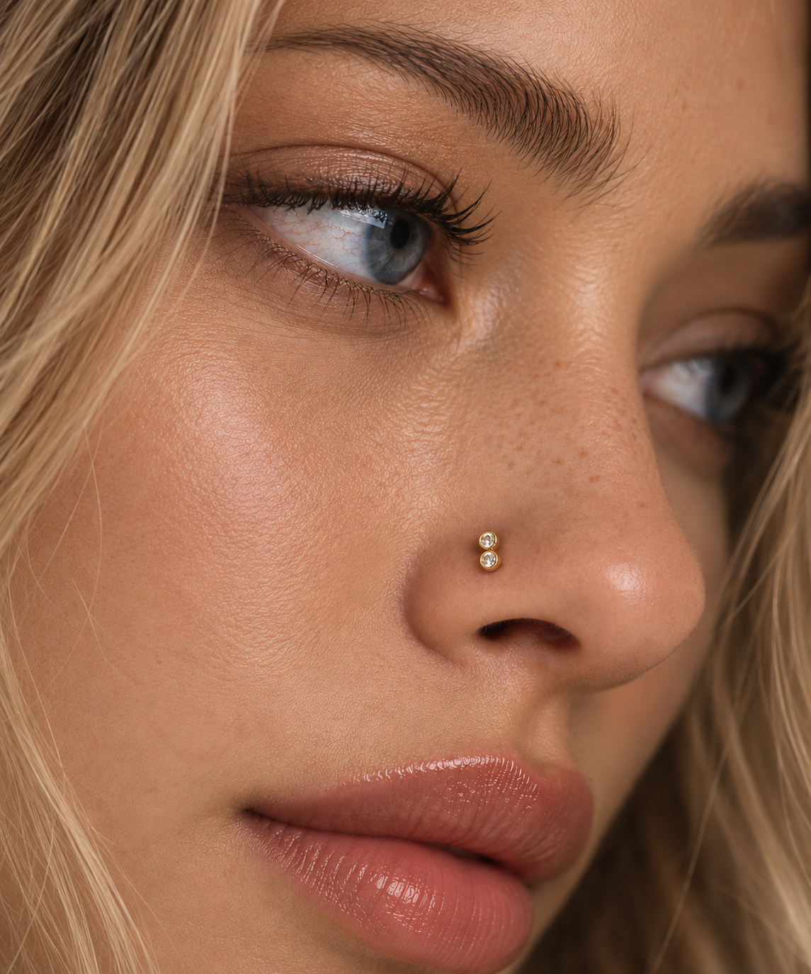 JOAJOA 29 Gold Two Stone L-Shaped Nose Stud wearing image
